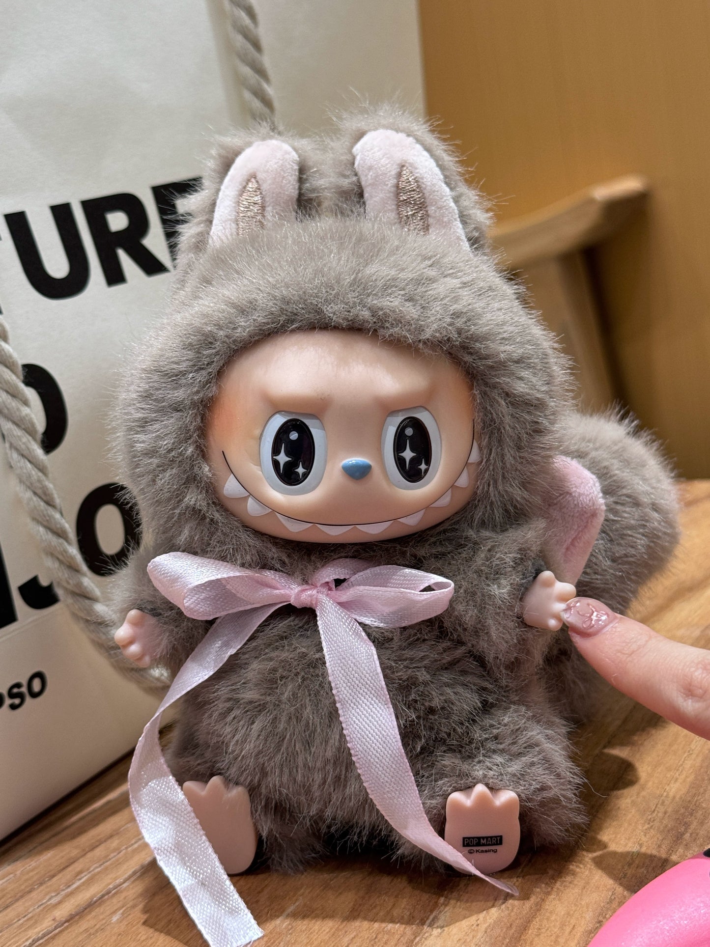 Exclusive customization, original, squirrel big tail LABUBU genuine first-generation macaron change baby, can be shot directly