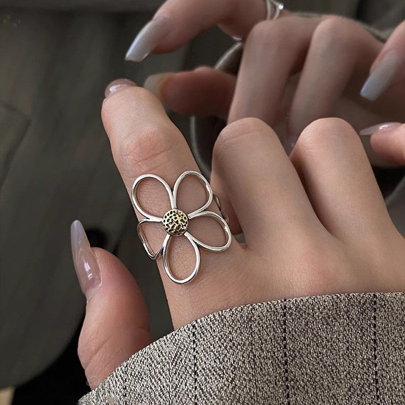 Distressed Daisy Rings