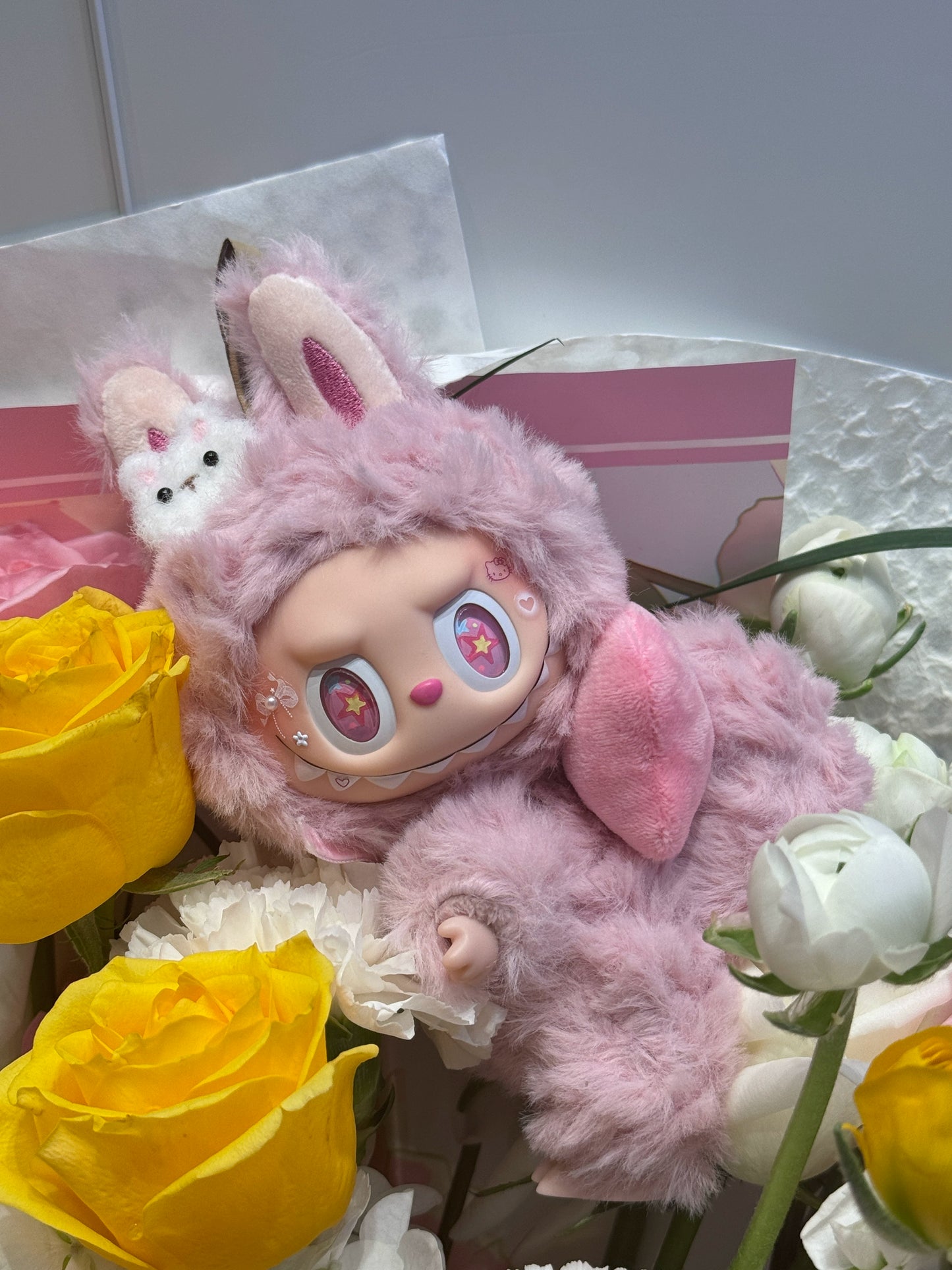 Original, the girl's strawberry bear LABUBU can be shot directly, the genuine generation Macaron is changed to a baby.