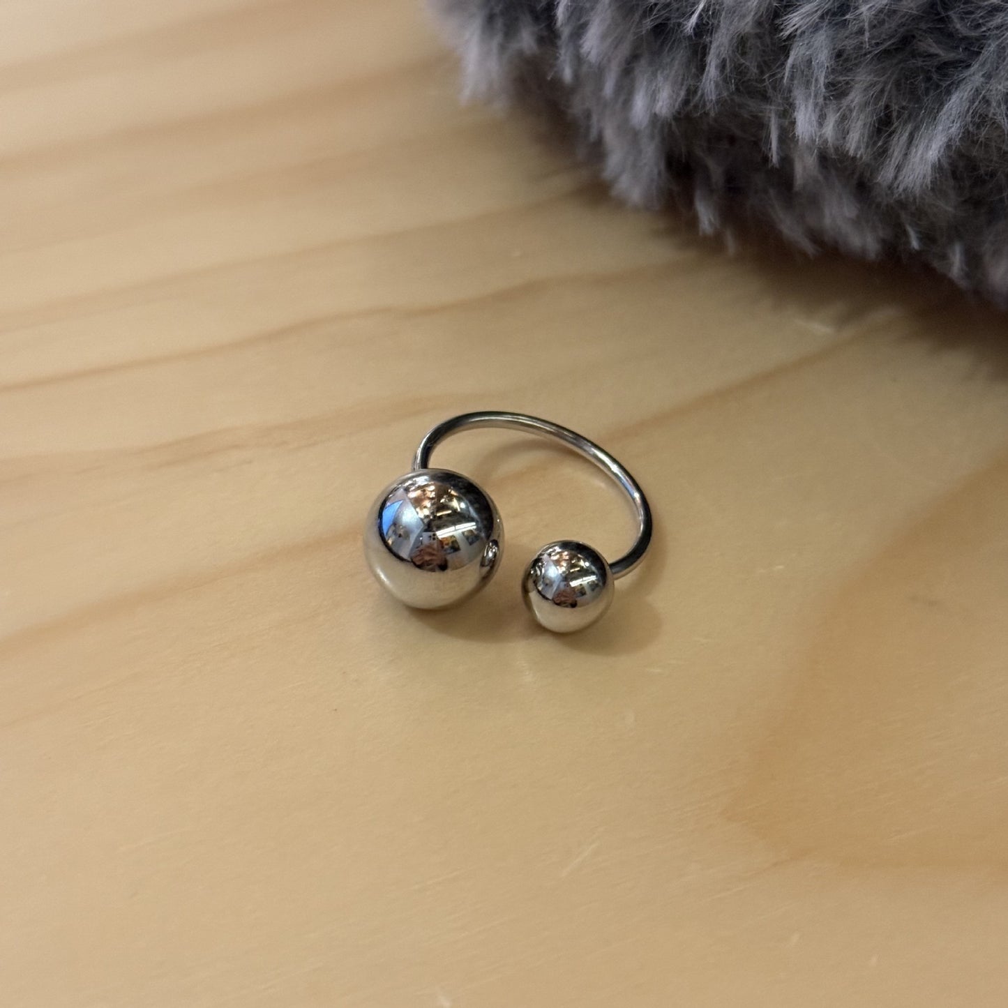 Spherical stainless steel ring