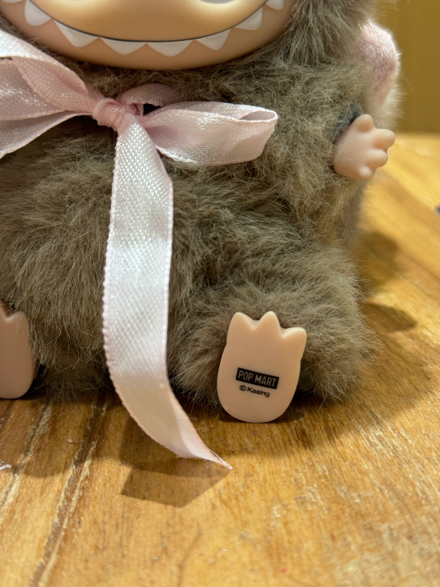 Exclusive customization, original, squirrel big tail LABUBU genuine first-generation macaron change baby, can be shot directly
