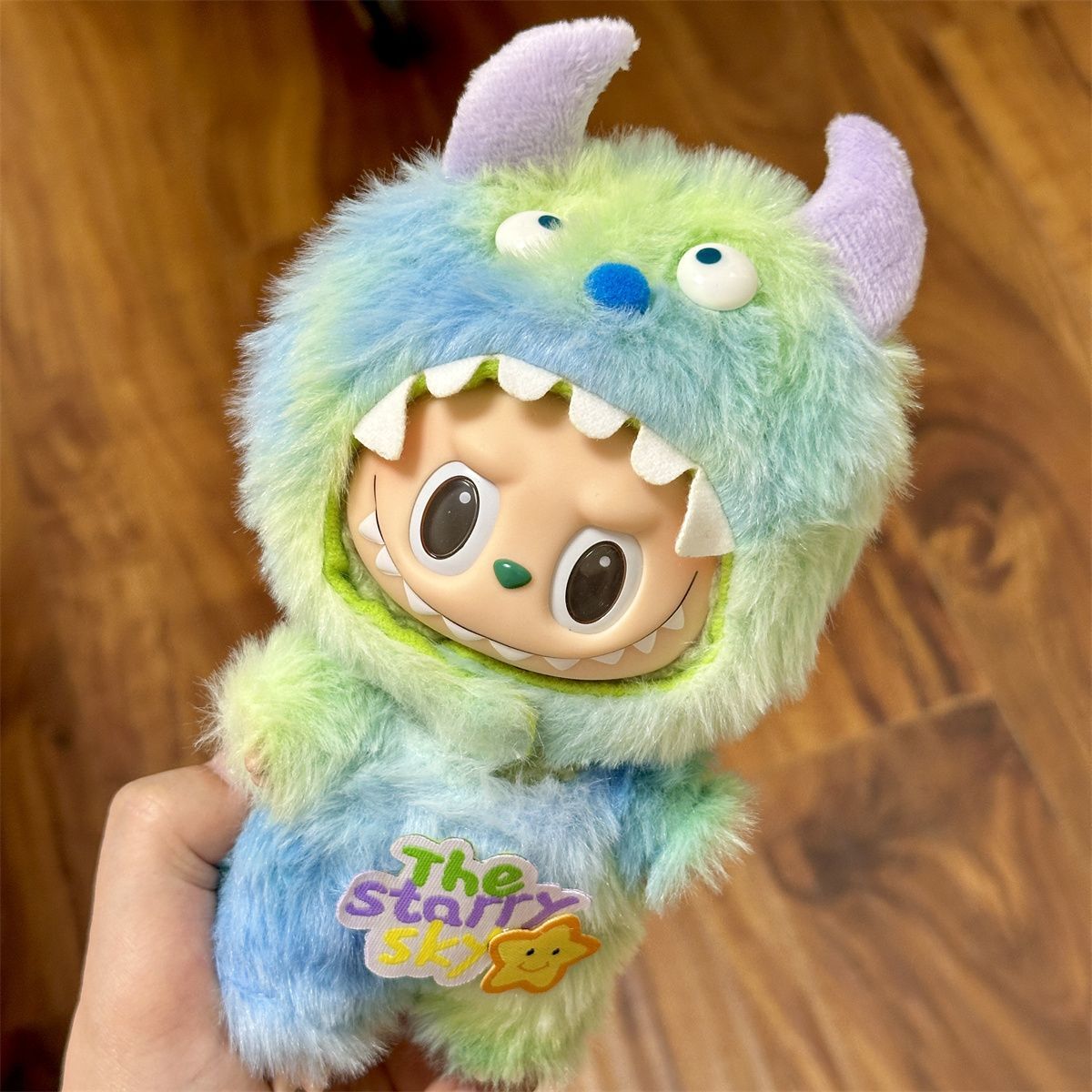 Labubu17cm plush toy baby clothes, one or two generations of Labubu pendants, vinyl doll replacement set